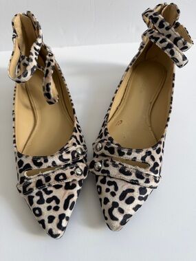 Marc Fisher‎ Leopard Pointed Toe Ankle Strap Flats Size 7.5M Stud Detail